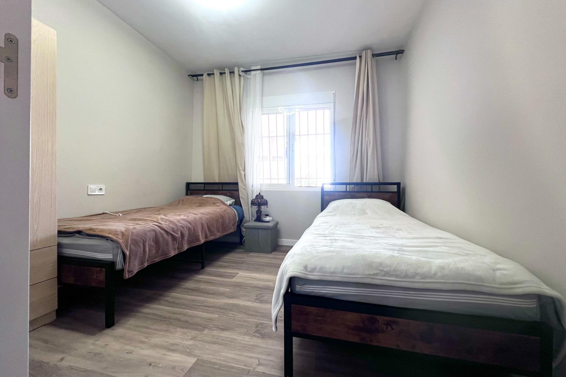 Resale - Bungalow - Orihuela Costa - La Regia