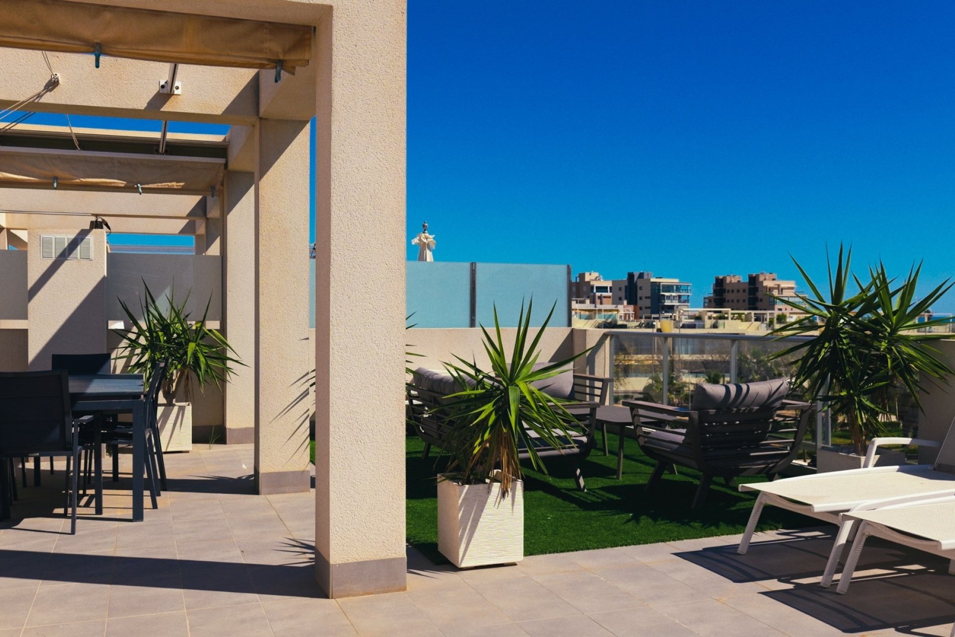 Resale - Bungalow - Pilar de la Horadada - Mil Palmeras