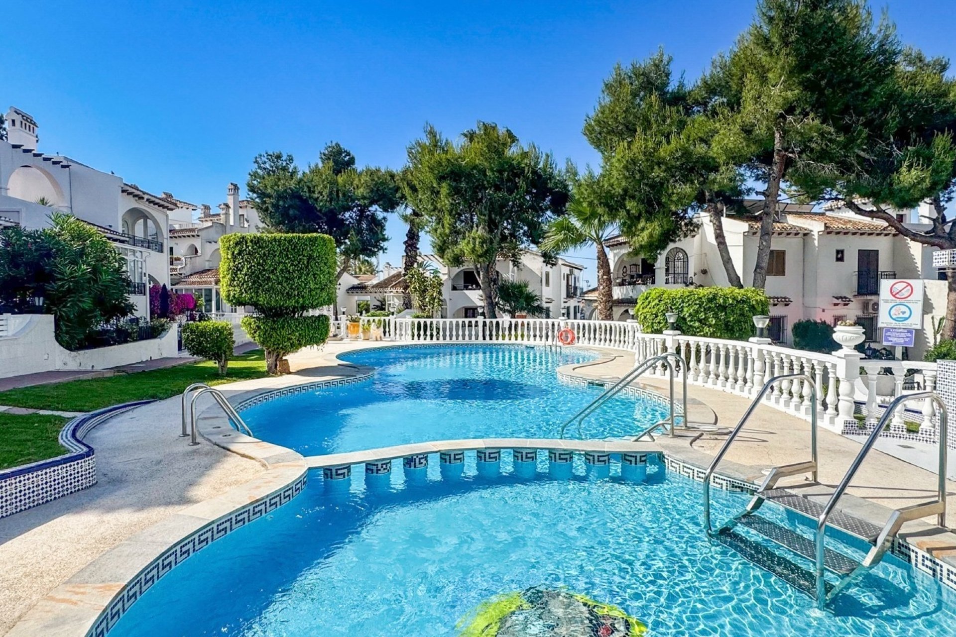 Resale - Bungalow - Torrevieja - Nueva Torrevieja - Aguas Nuevas