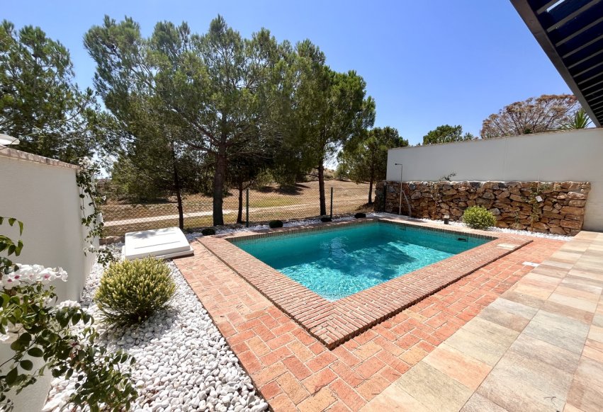 Resale - Duplex - Sucina