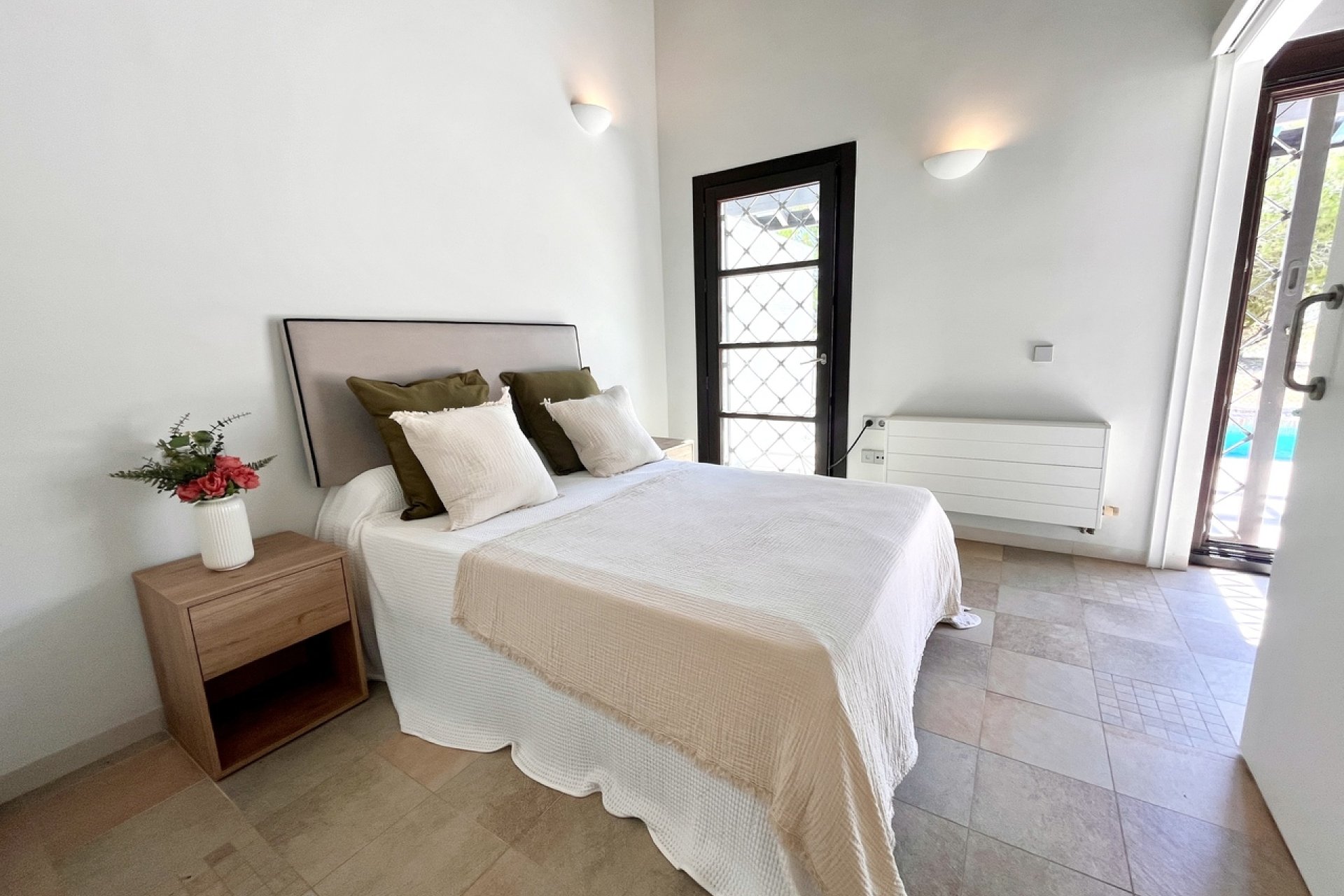 Resale - Duplex - Sucina