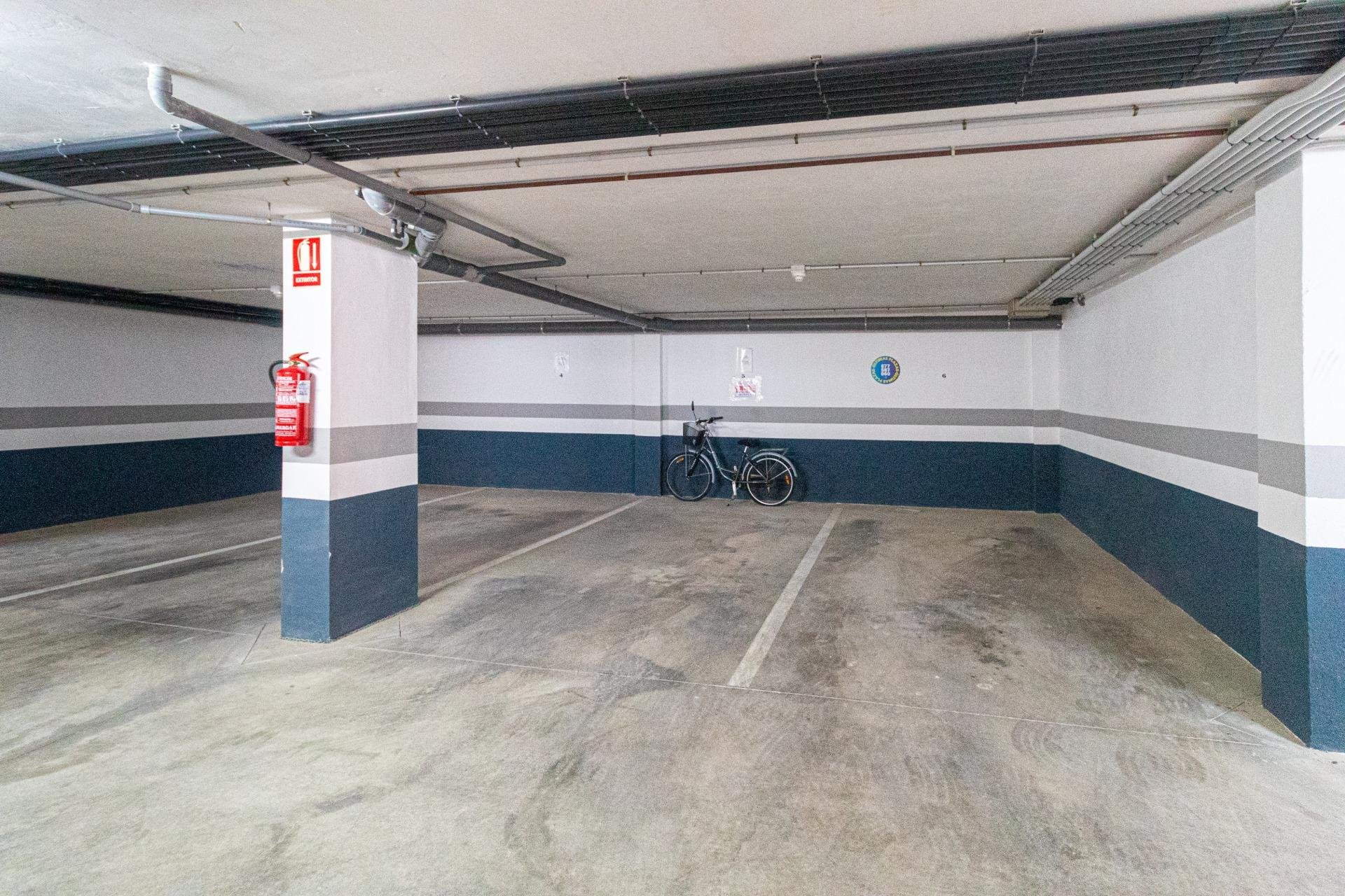 Resale - Garage - Orihuela Costa - Aguamarina