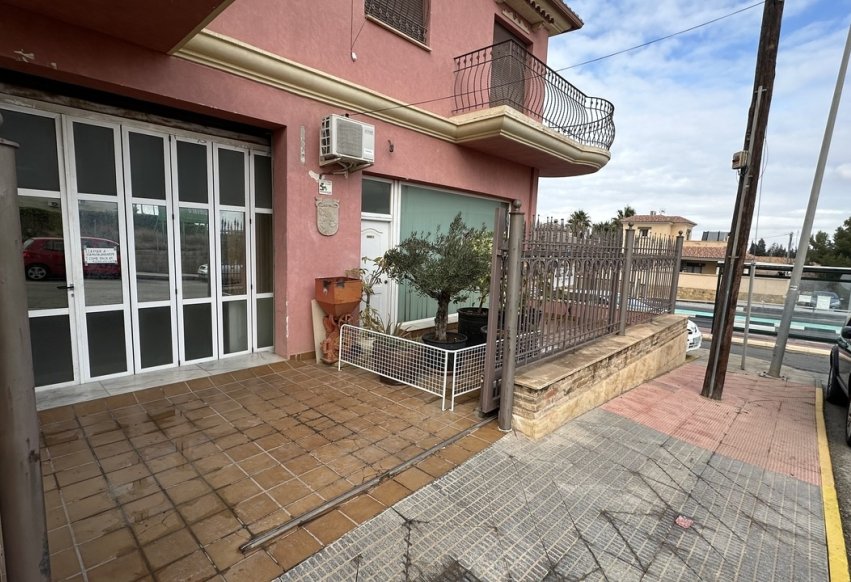 Resale - Local comercial - San Miguel de Salinas