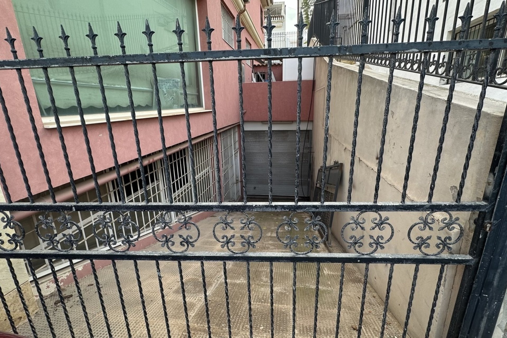 Resale - Local comercial - San Miguel de Salinas