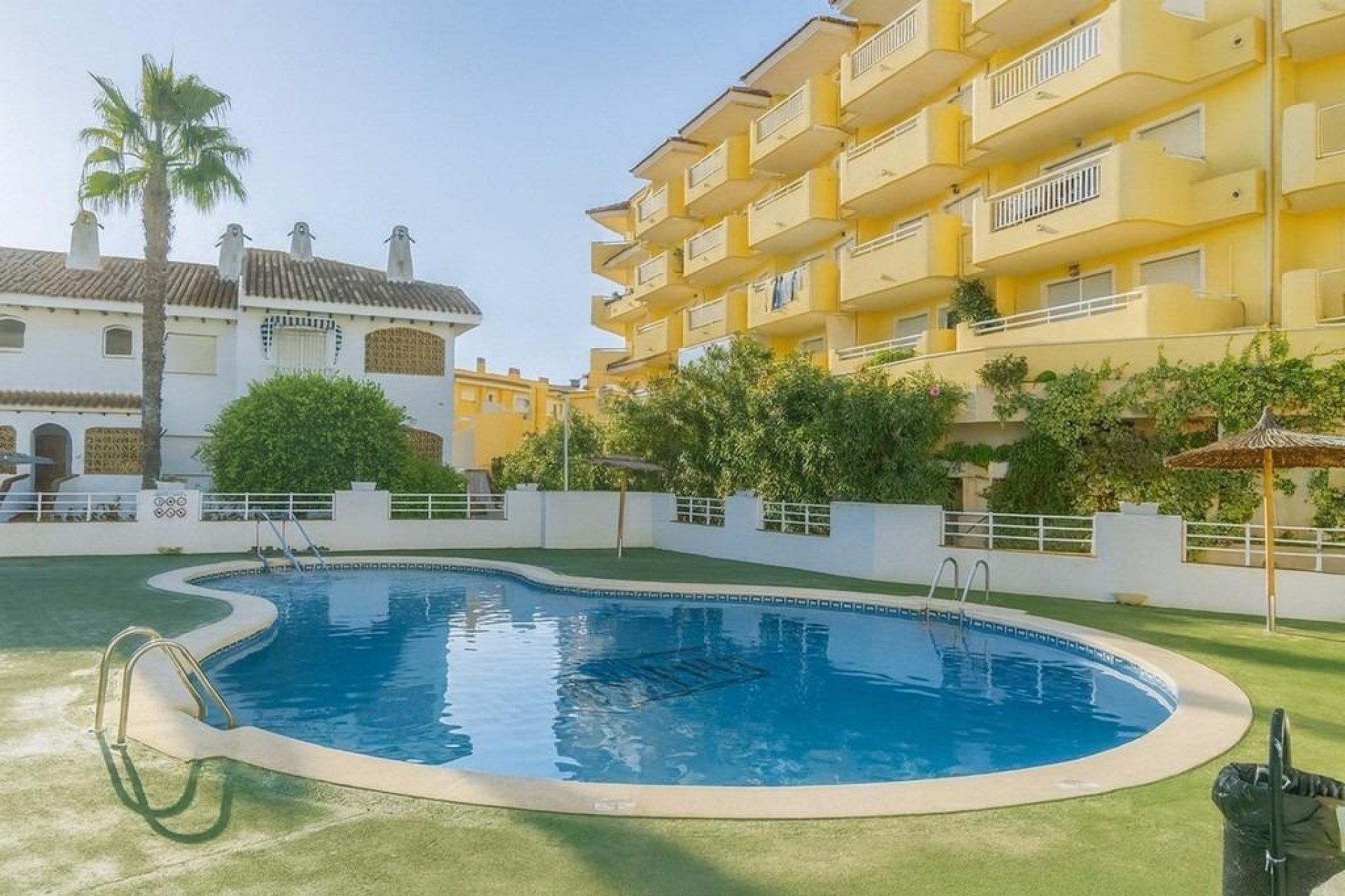 Resale - Townhouse - Orihuela Costa - Campoamor