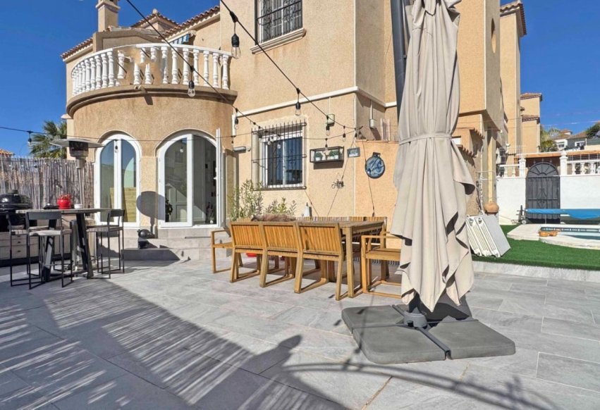 Resale - Townhouse - Orihuela Costa - Villamartín