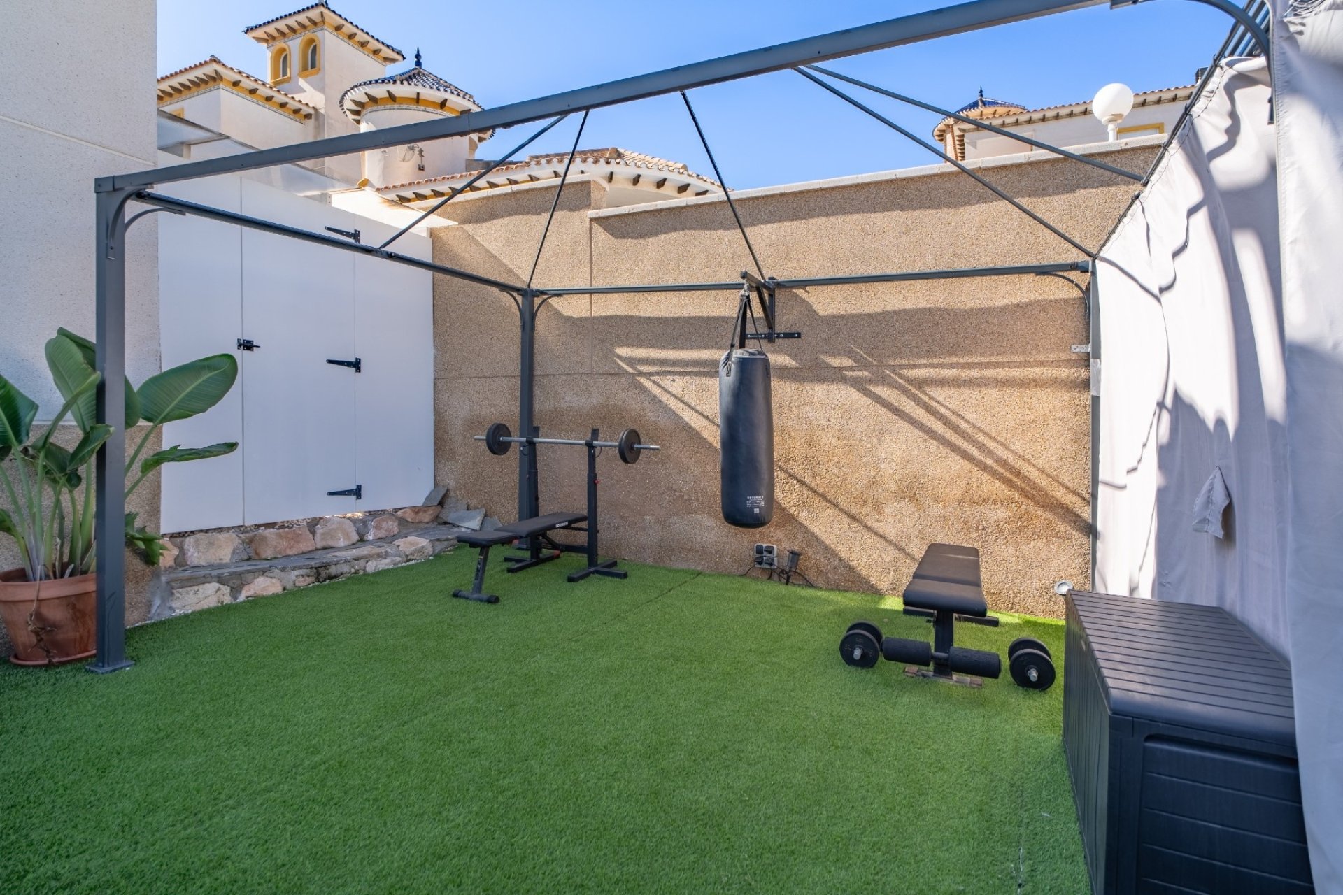 Resale - Townhouse - San Miguel de Salinas - Las Filipinas