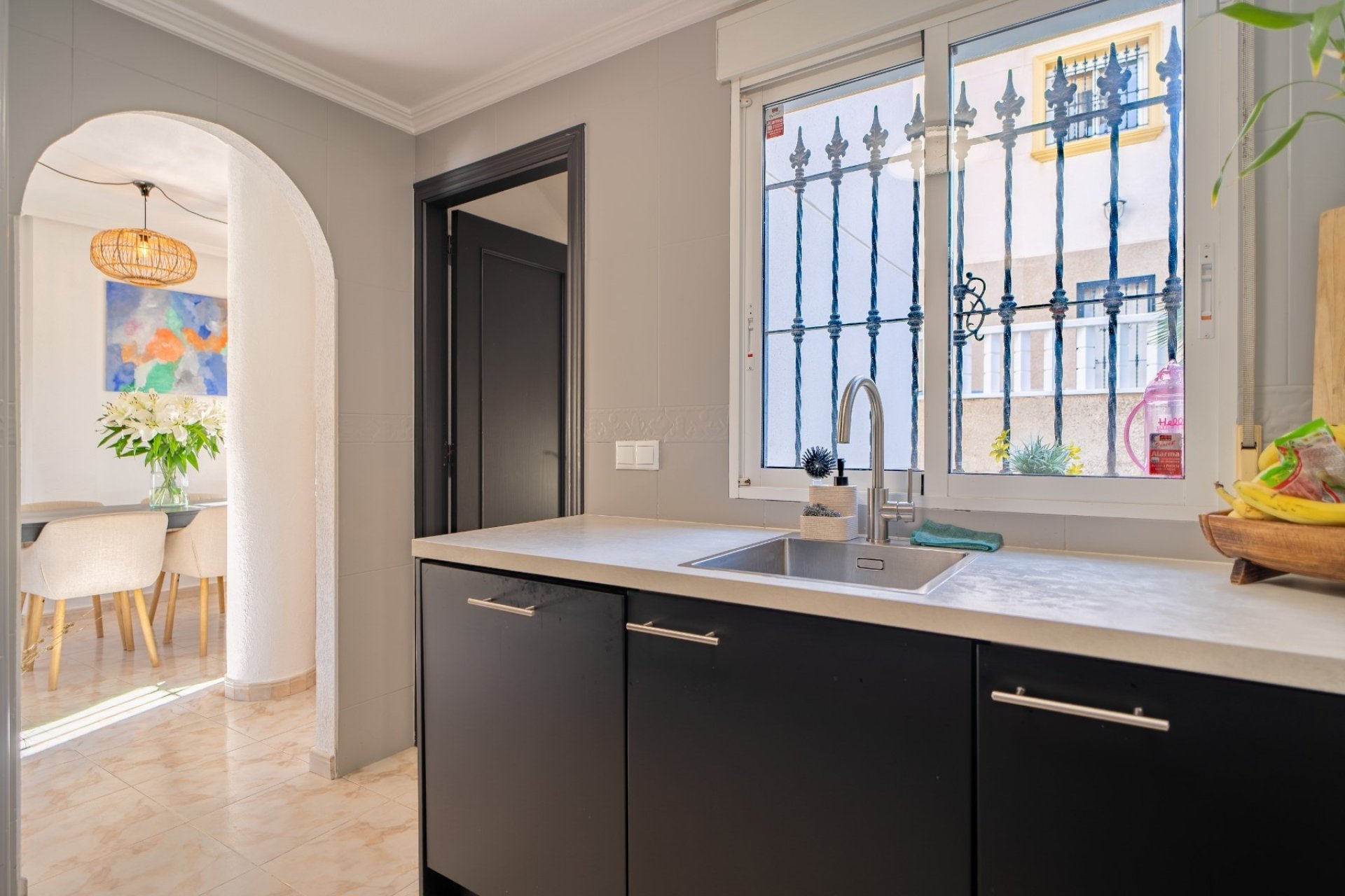 Resale - Townhouse - San Miguel de Salinas - Las Filipinas