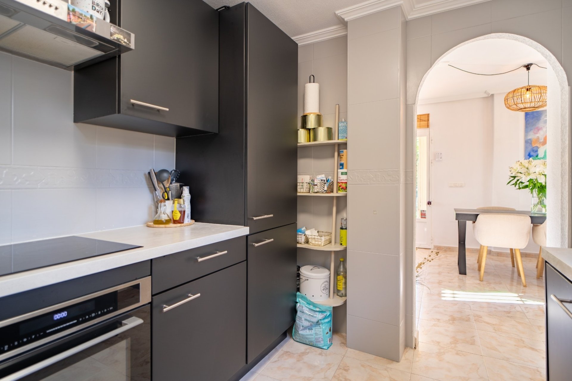 Resale - Townhouse - San Miguel de Salinas - Las Filipinas