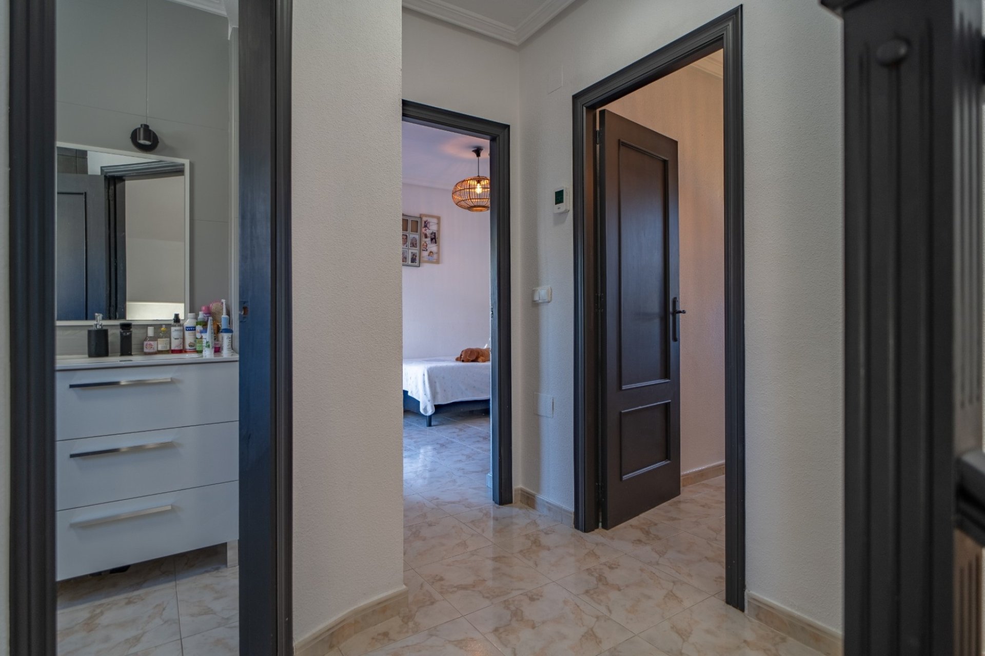 Resale - Townhouse - San Miguel de Salinas - Las Filipinas
