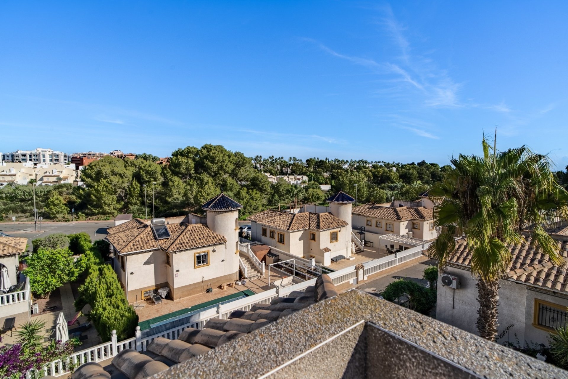 Resale - Townhouse - San Miguel de Salinas - Las Filipinas