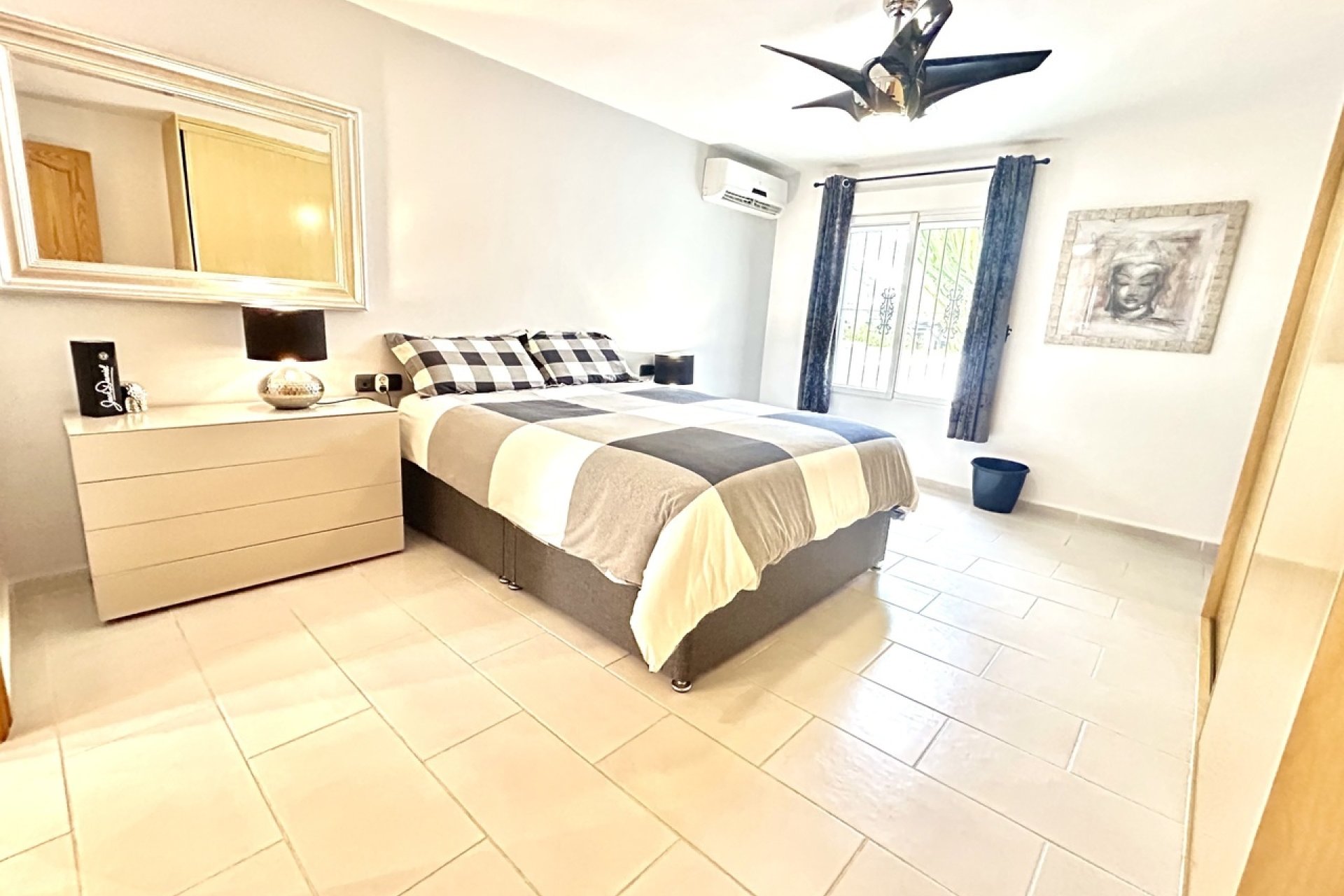 Resale - Villa - Catral