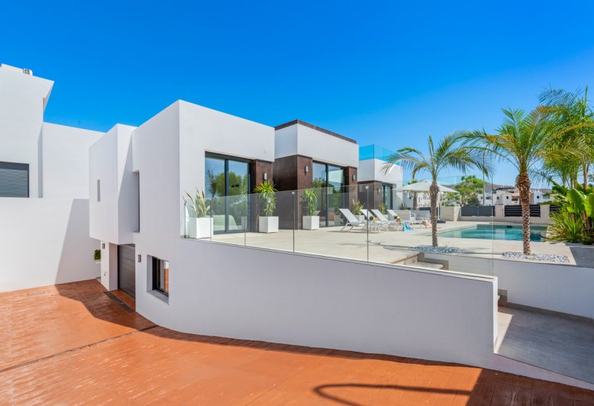 Resale - Villa - El Campello - El Amerador