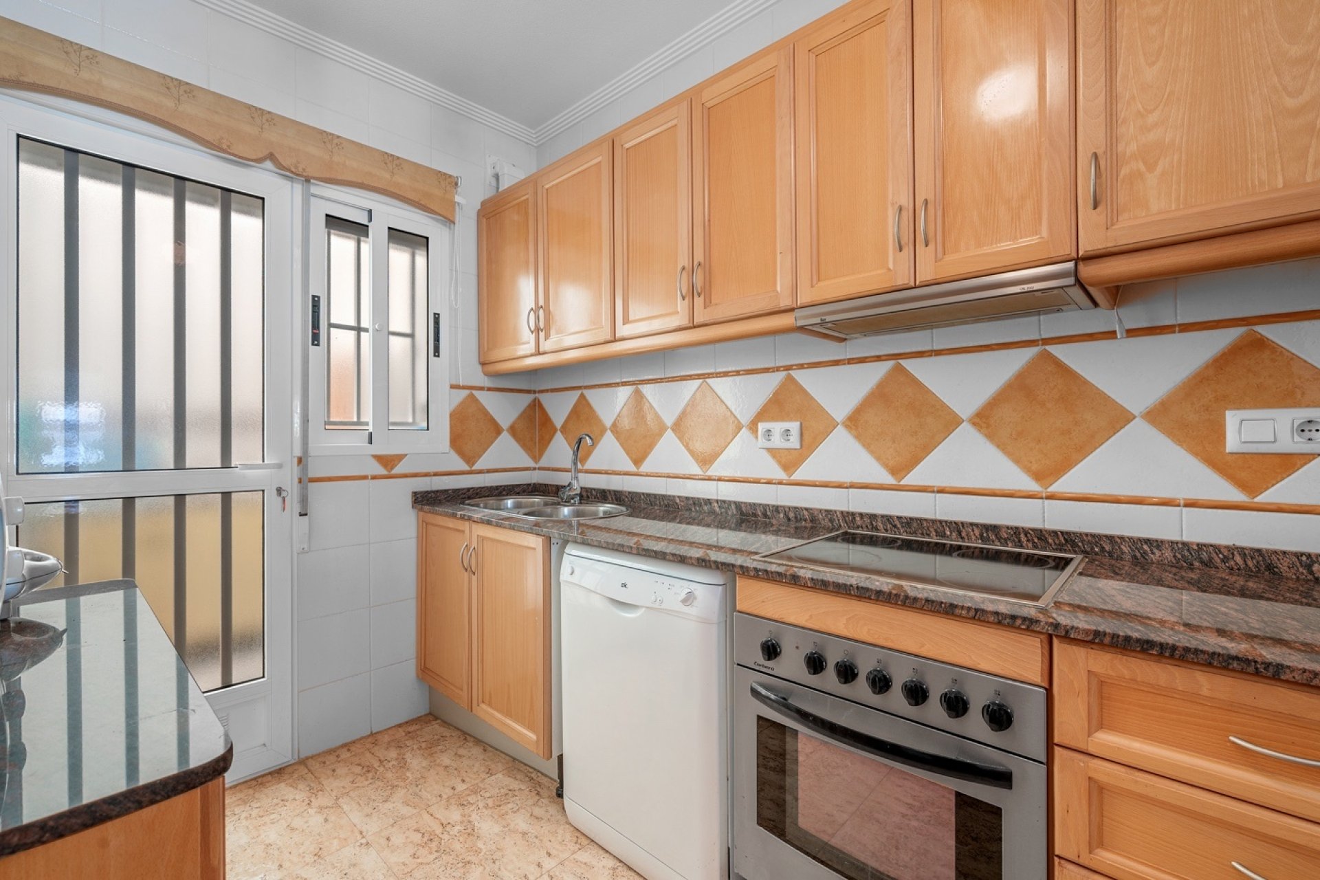 Resale - Villa - Guardamar del Segura
