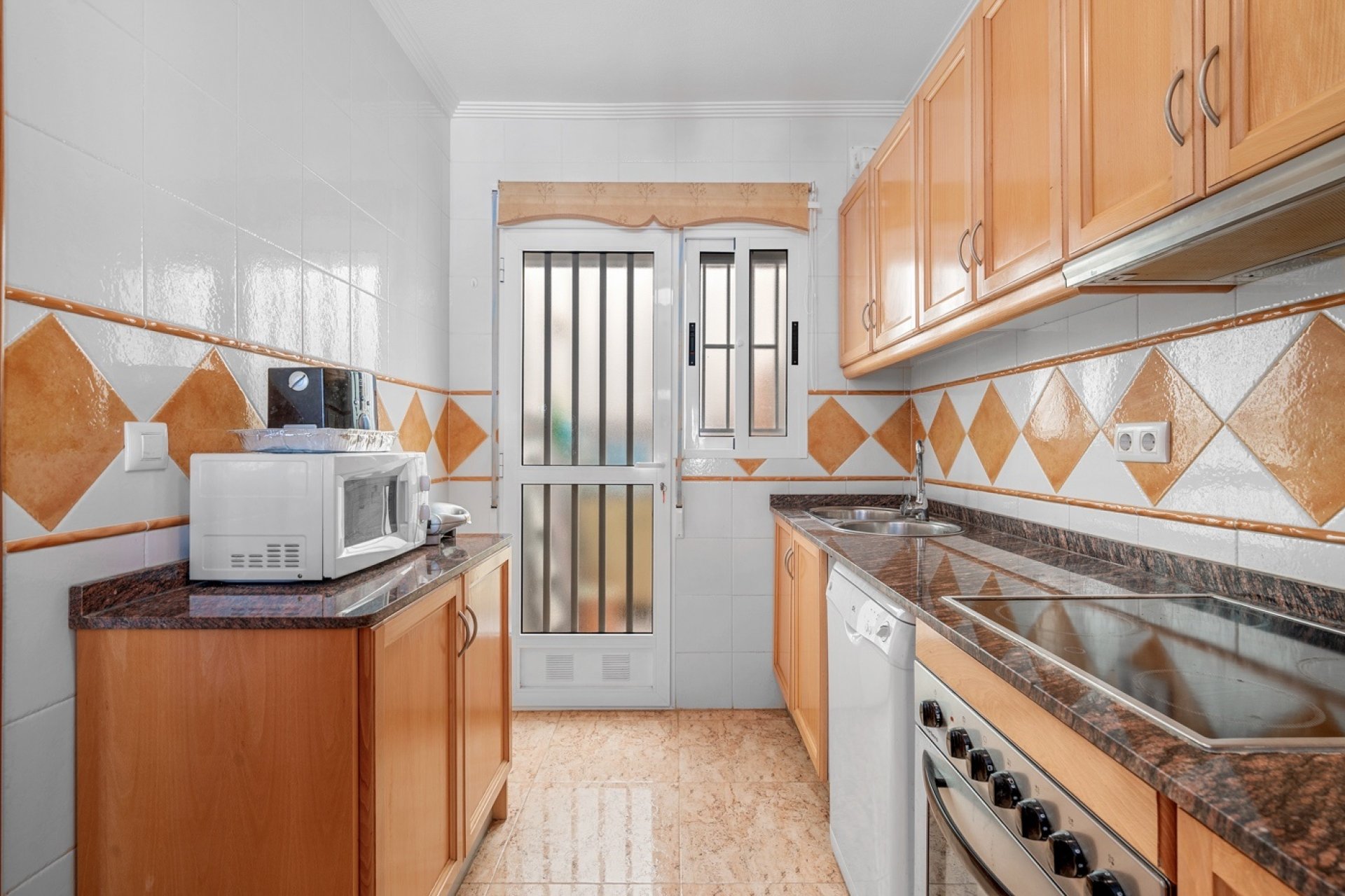 Resale - Villa - Guardamar del Segura