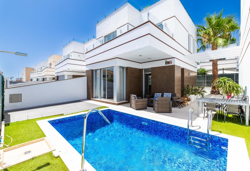 Resale - Villa / House - Rojales - Ciudad Quesada