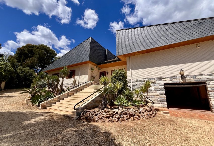 Resale - Villa - La Nucía