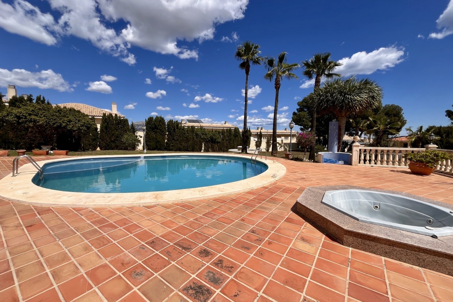 Resale - Villa - La Nucía