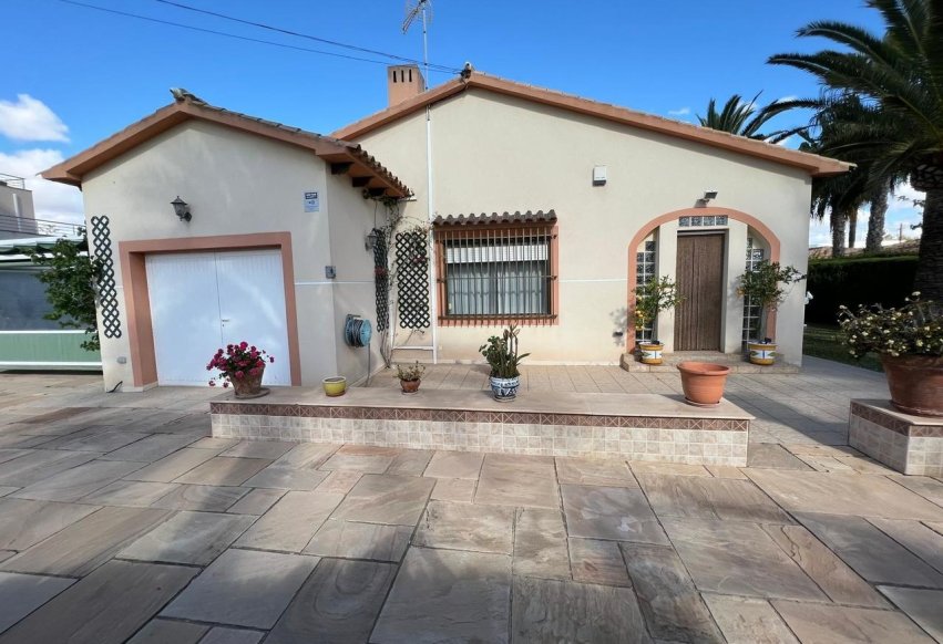 Resale - Villa - Orihuela Costa - Cabo Roig