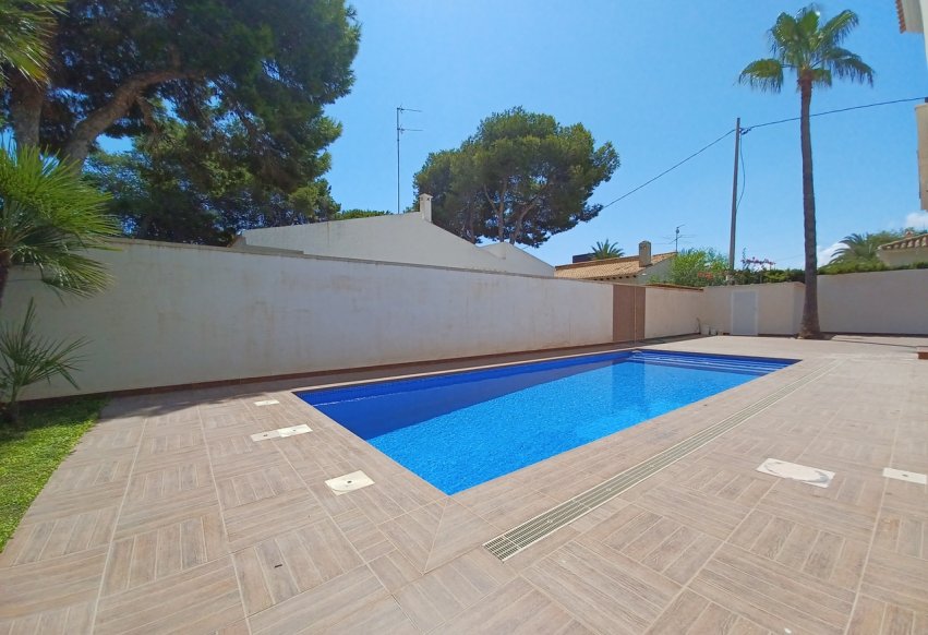 Resale - Villa - Orihuela Costa - Cabo Roig