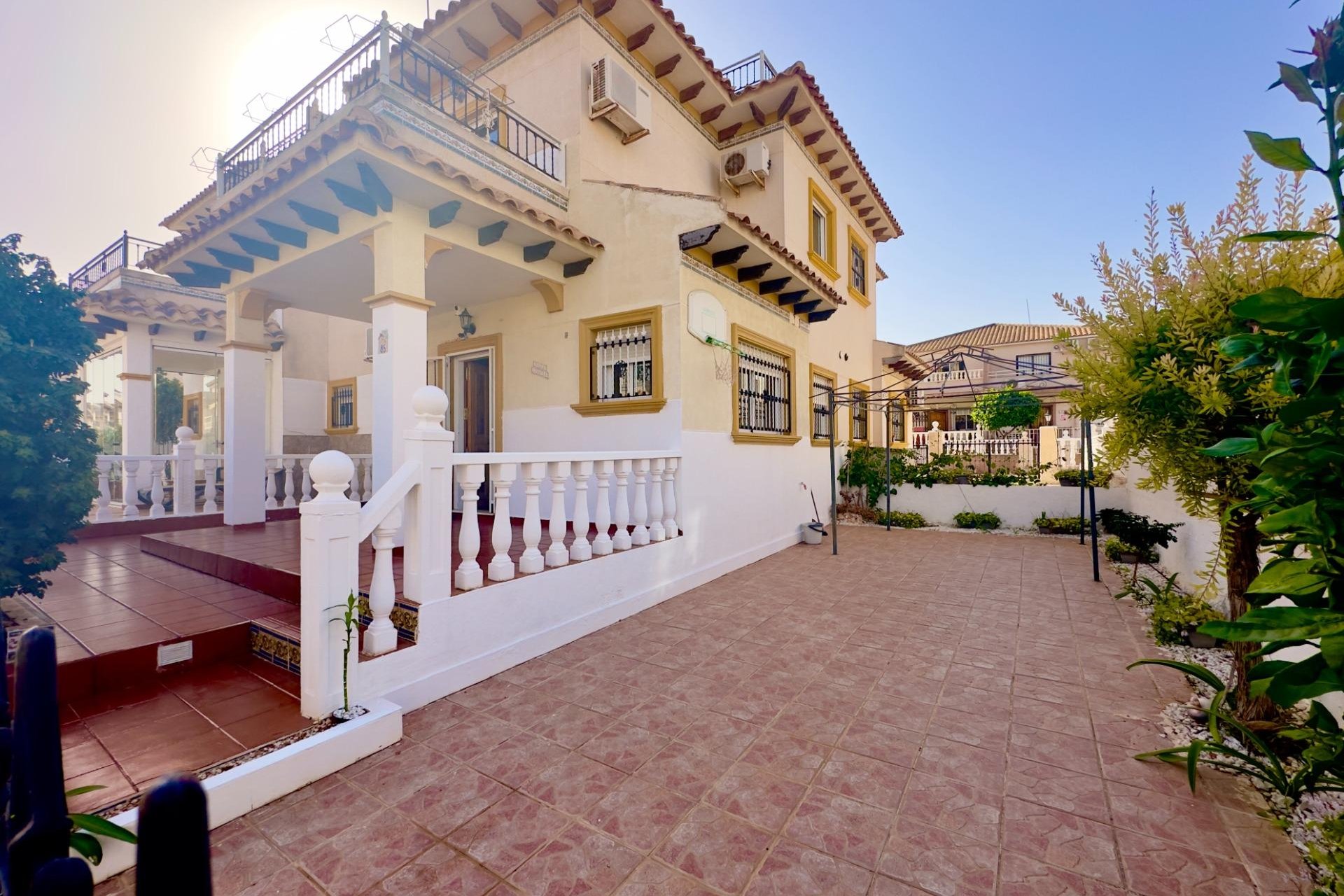 Resale - Villa - Orihuela Costa - Cabo Roig