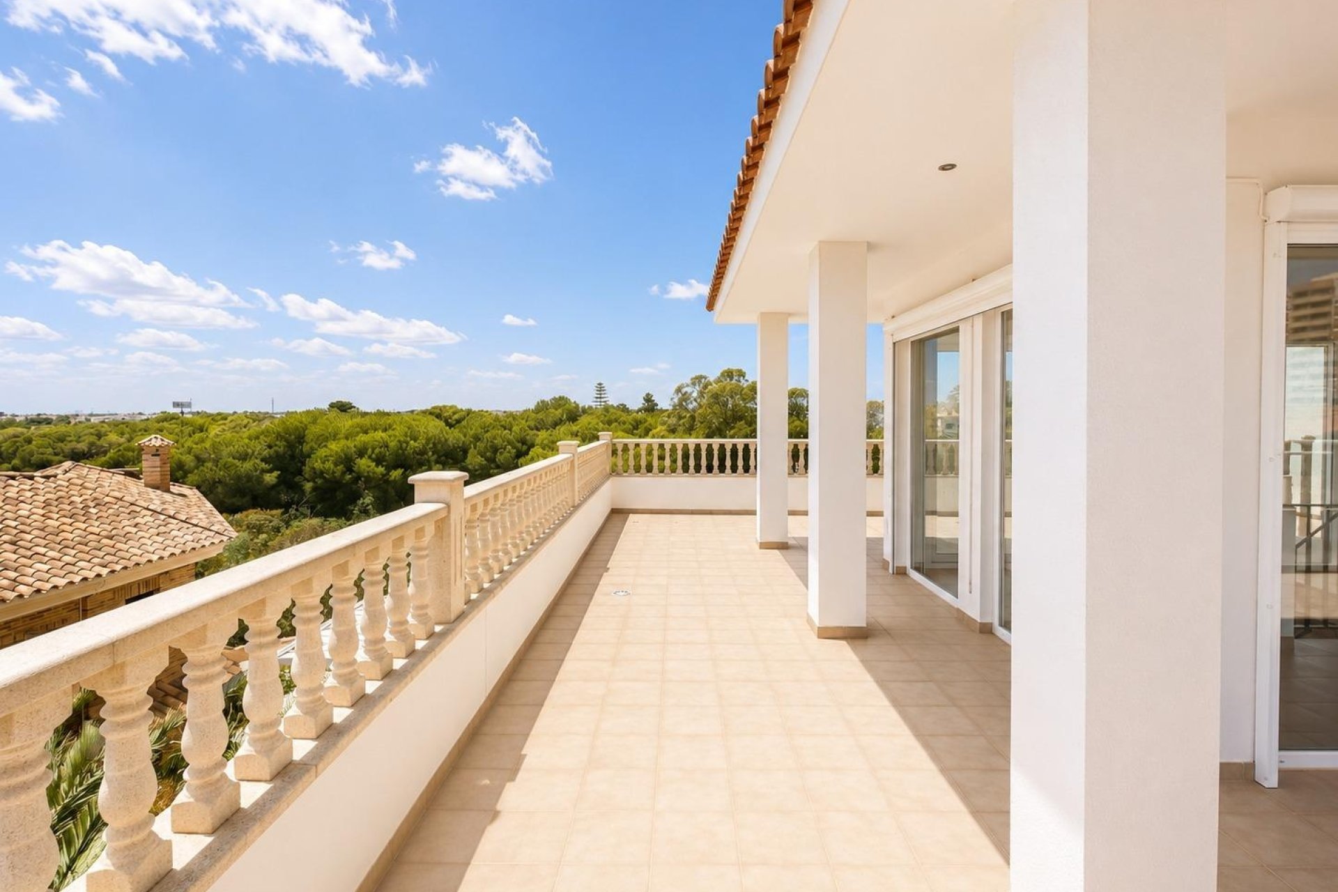 Resale - Villa - Orihuela Costa - Campoamor