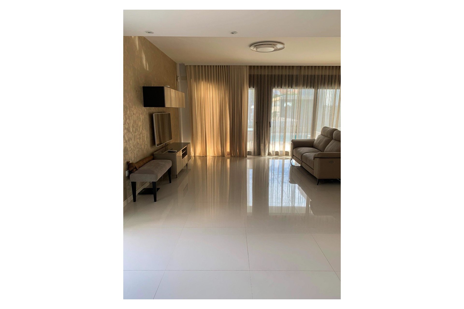 Resale - Villa - Orihuela Costa - Campoamor