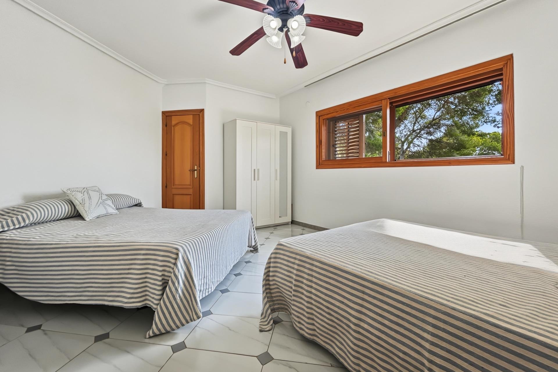 Resale - Villa - Orihuela Costa - Campoamor