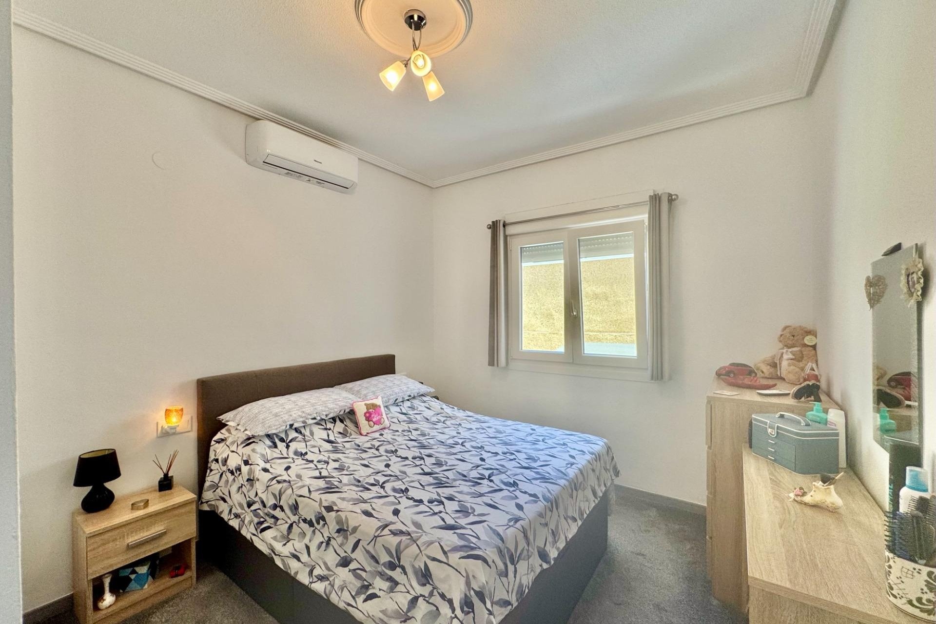 Resale - Villa - Orihuela Costa - La Florida