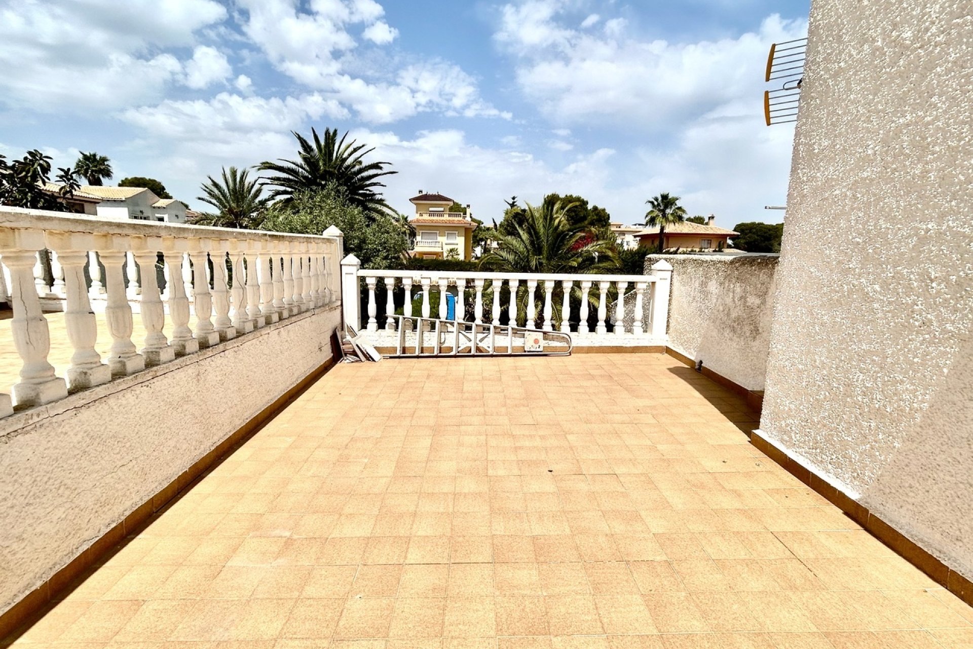 Resale - Villa - Orihuela Costa - La Zenia