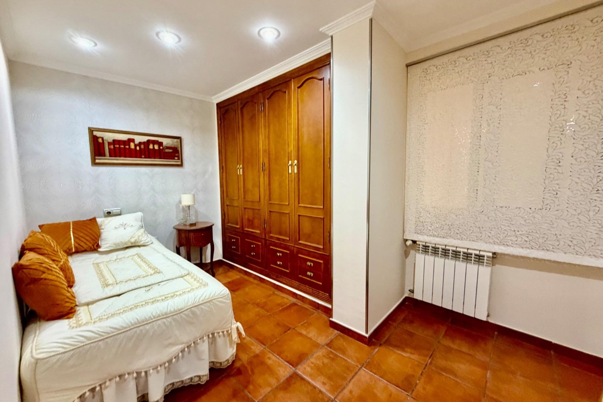 Resale - Villa - Orihuela Costa - La Zenia