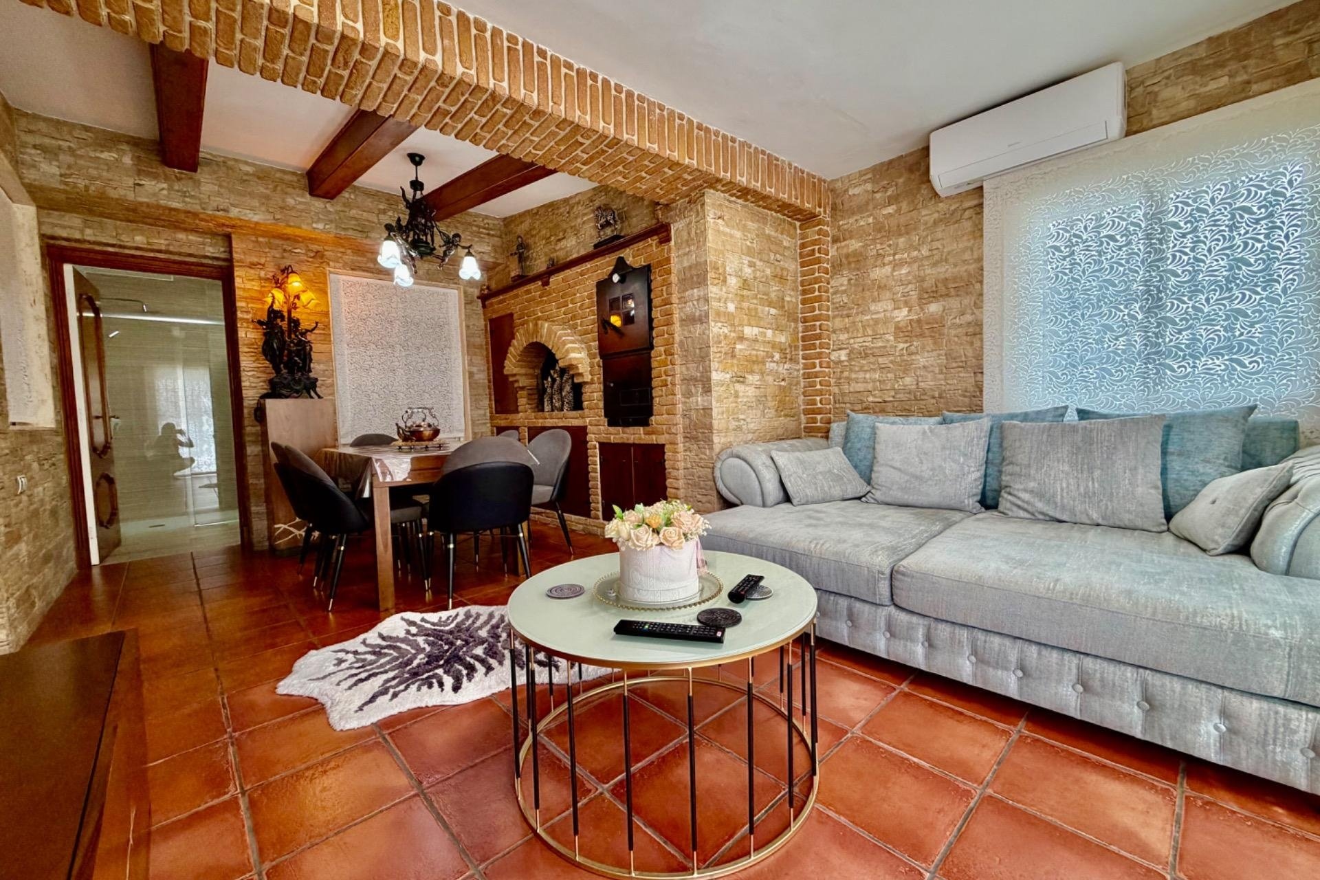 Resale - Villa - Orihuela Costa - La Zenia