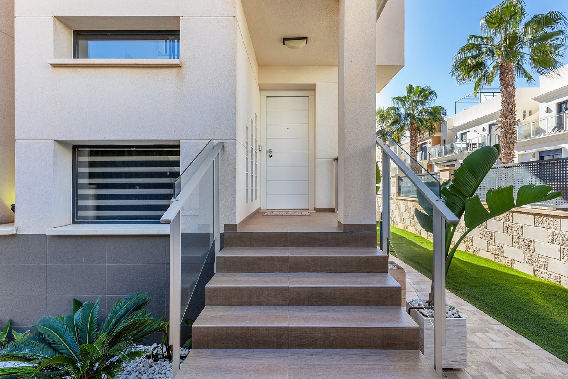 Resale - Villa - Orihuela Costa - La Zenia