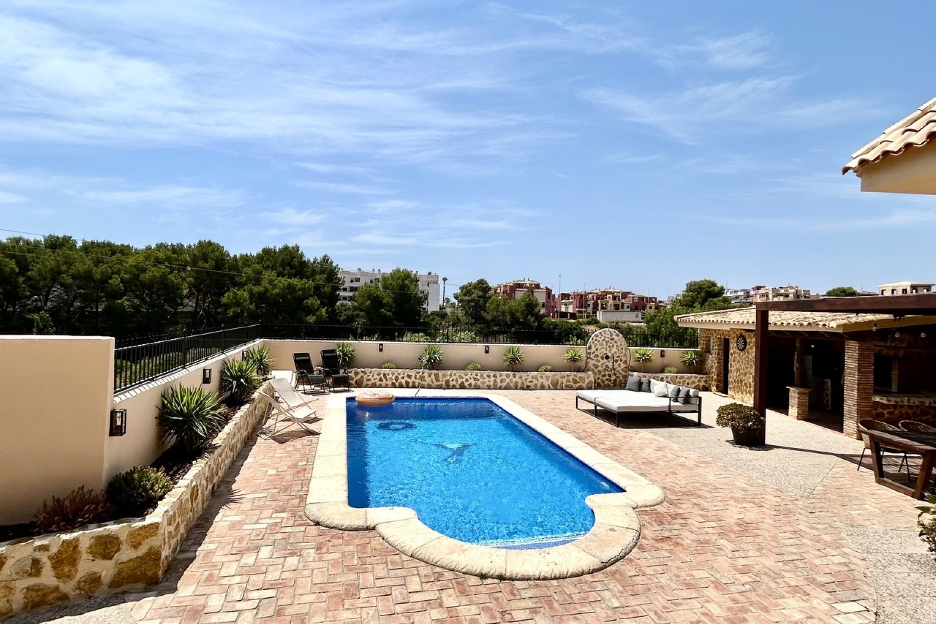 Resale - Villa - Orihuela Costa - La Zenia
