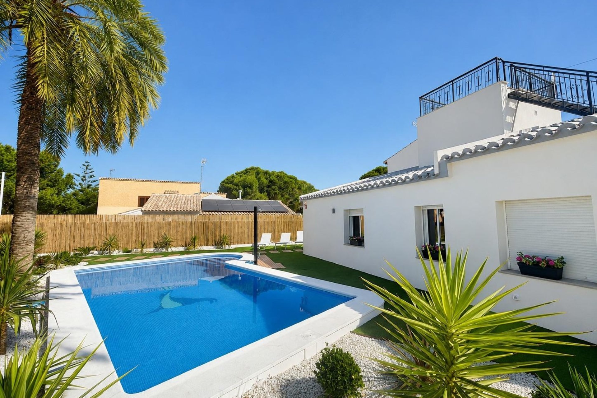 Resale - Villa - Orihuela Costa - Punta Prima