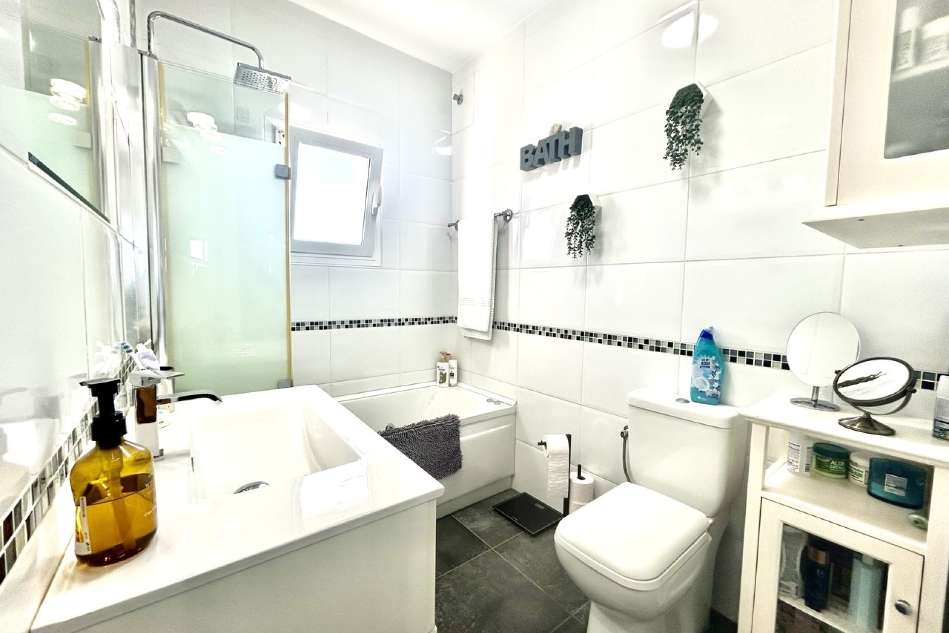 Resale - Villa - Orihuela Costa - Villamartín