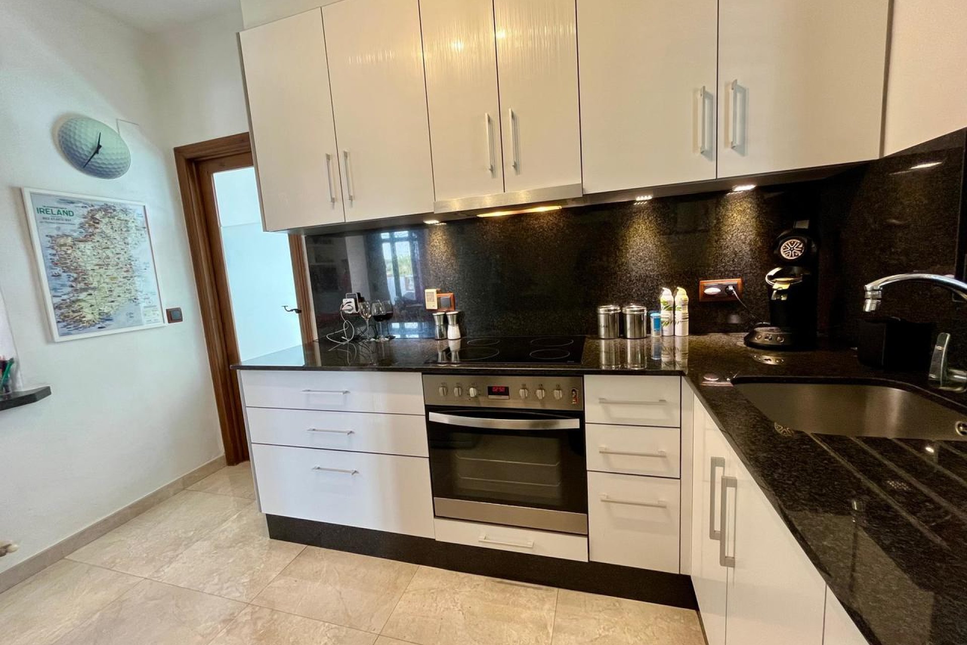 Resale - Villa - Orihuela Costa - Villamartín