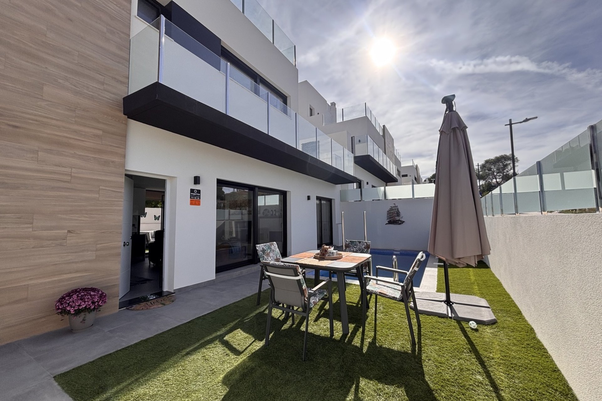 Resale - Villa - Orihuela Costa - Villamartín