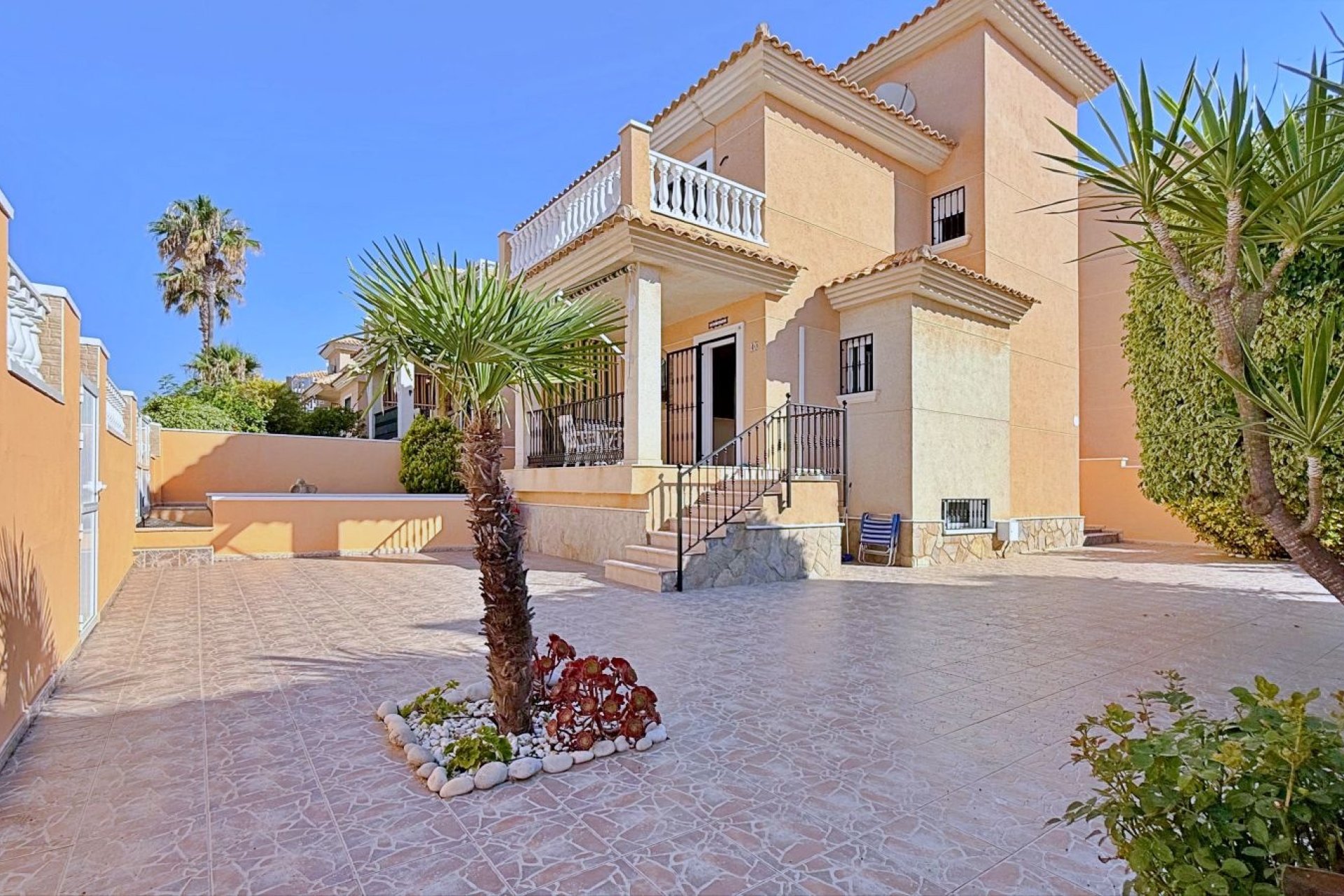Resale - Villa - Orihuela - Orihuela Costa