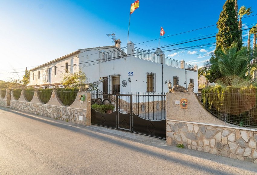Resale - Villa - Orihuela