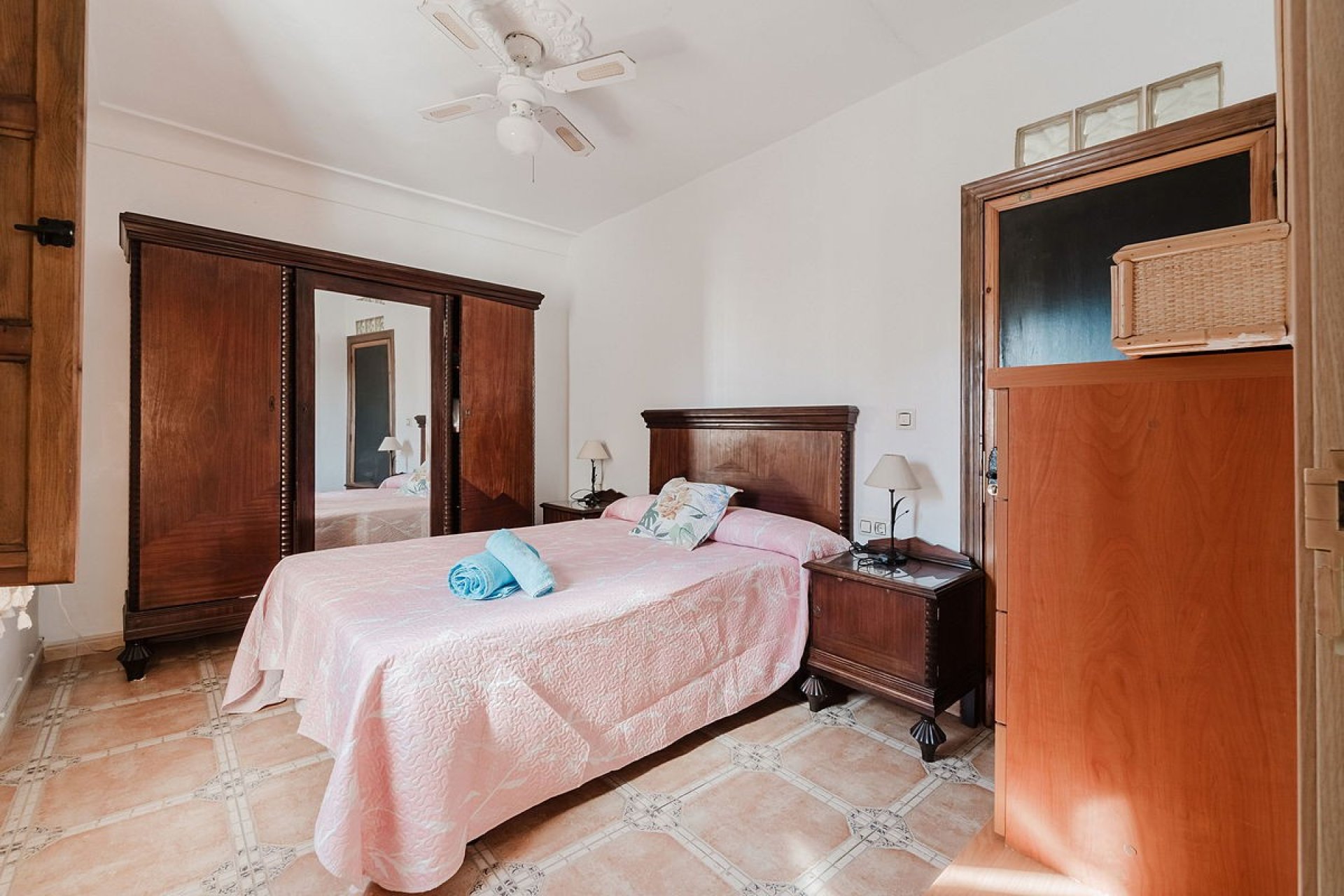 Resale - Villa - Orihuela