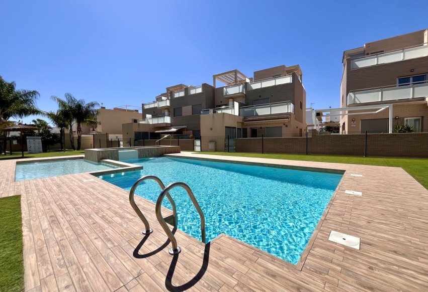 Resale - Villa - Pilar de la Horadada - La Torre de la Horadada