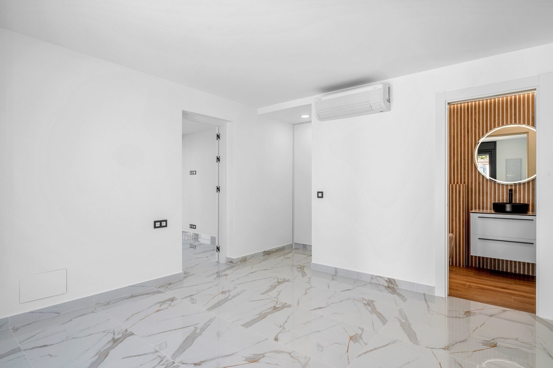 Resale - Villa - Rojales