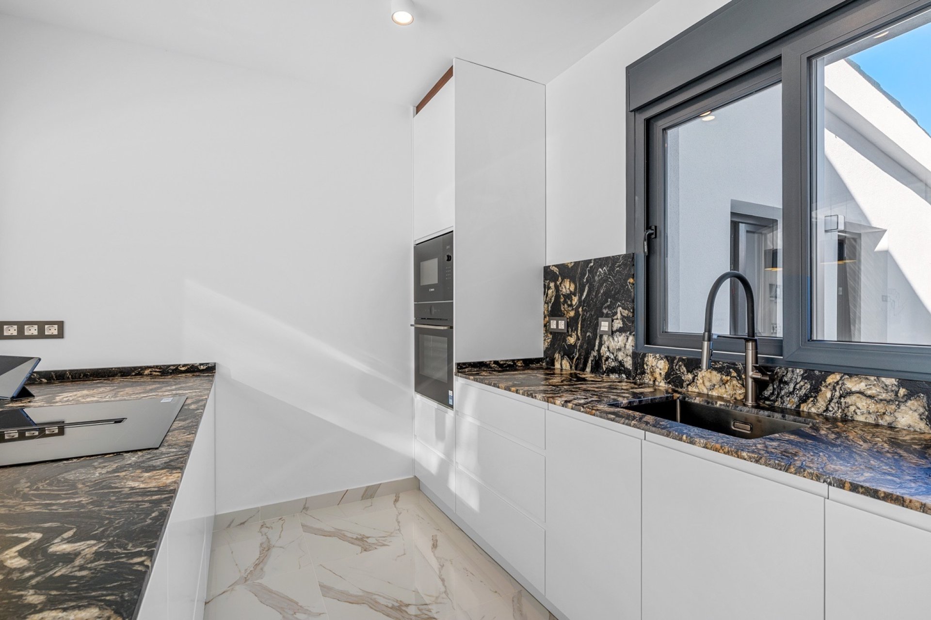 Resale - Villa - Rojales