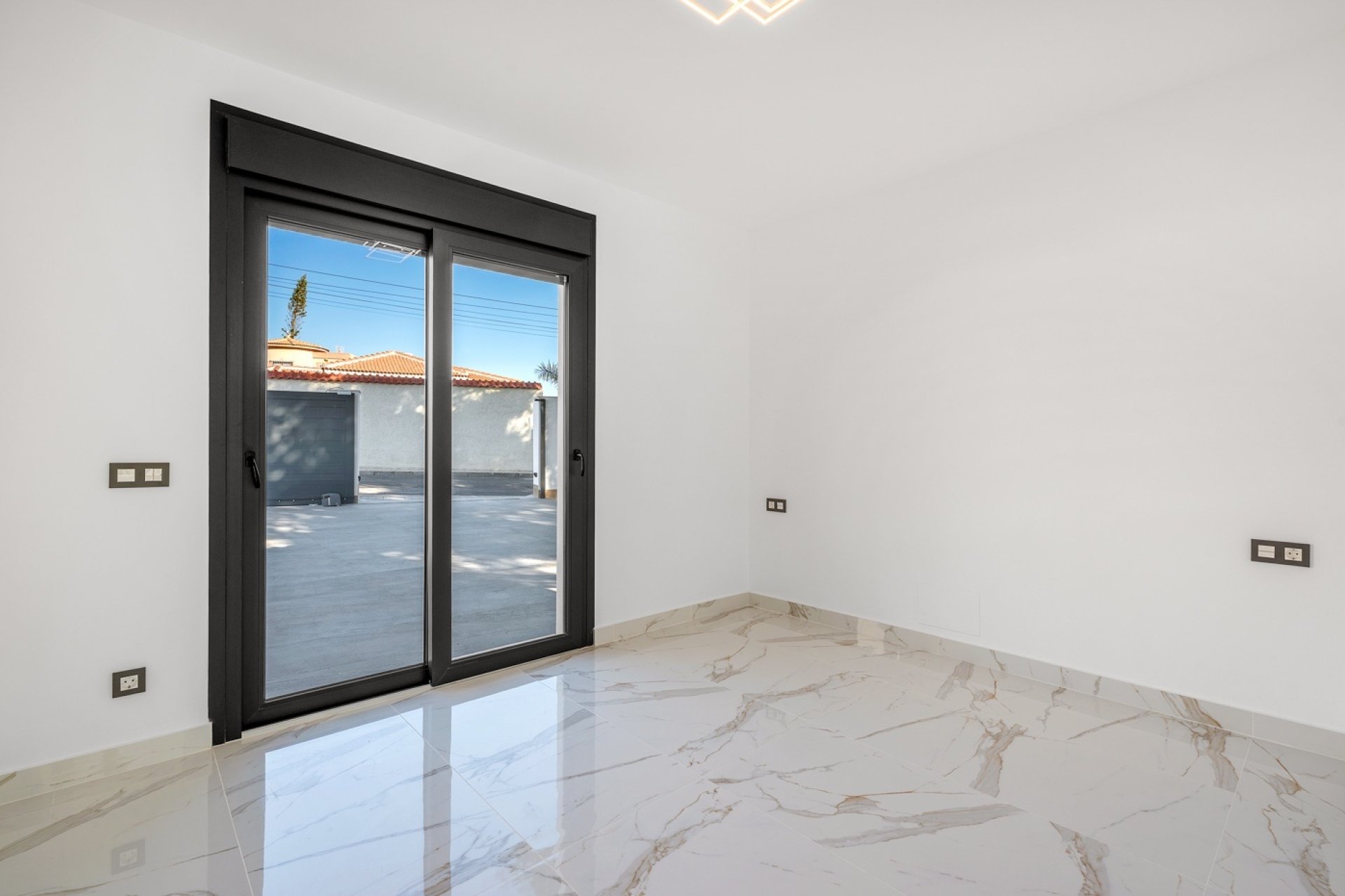 Resale - Villa - Rojales