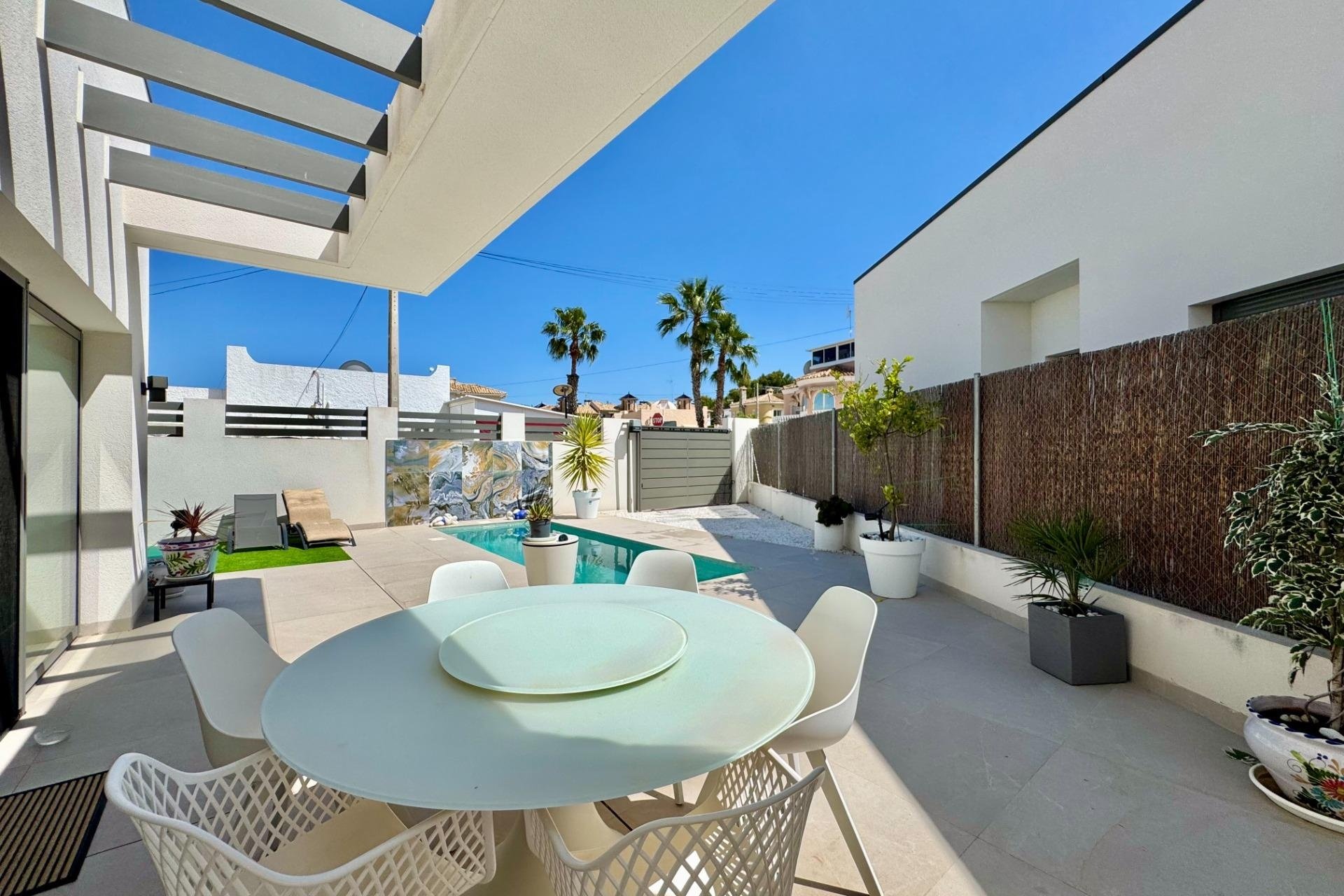 Resale - Villa - San Miguel de Salinas - Blue Lagoon - Galán