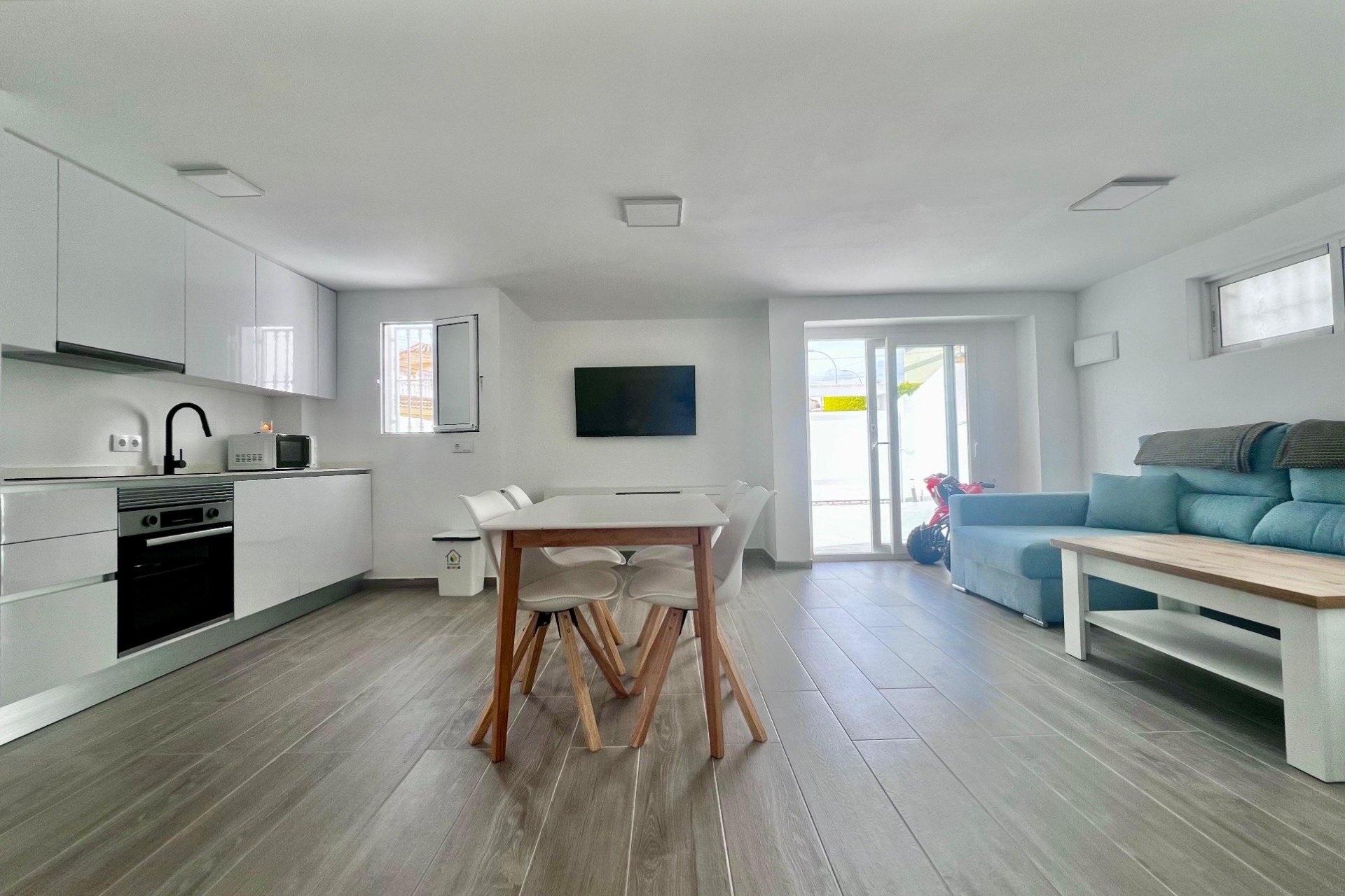 Resale - Villa - San Miguel de Salinas - Las filipinas