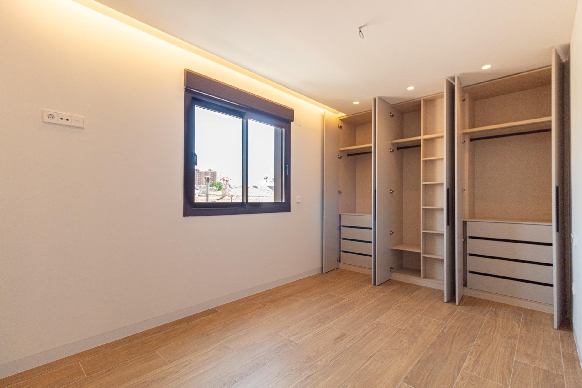 Resale - Villa - Santiago de la Ribera - Playa de santiago de la ribera