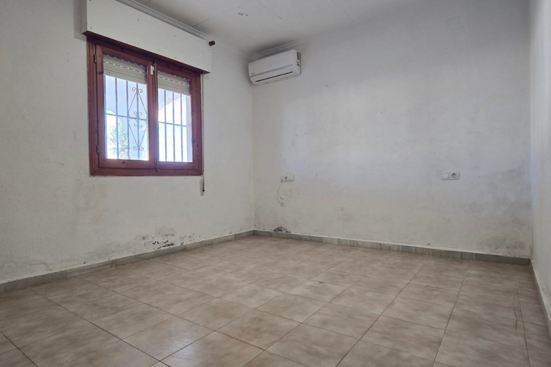 Resale - Villa - Torrevieja - El chaparral