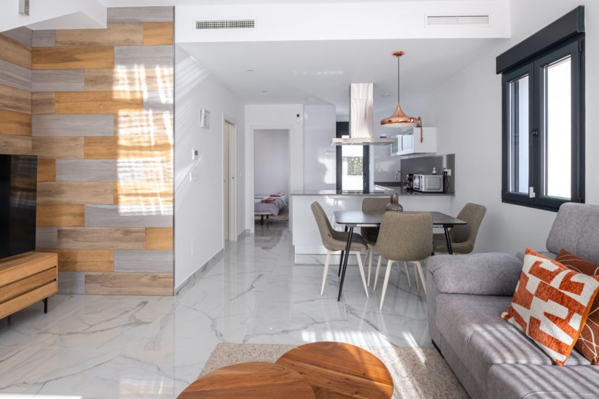 Resale - Villa - Torrevieja - La Siesta - El Salado -  Torreta